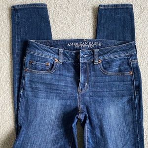 American Eagle women’s skinny jeans